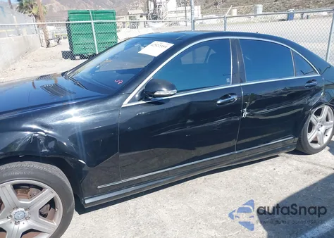 2007 Mercedes-Benz S 550 z USA, uszkodzony, nr VIN WDDNG71XX7A104267